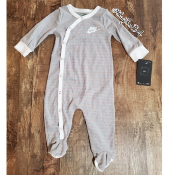 nike sleeper baby